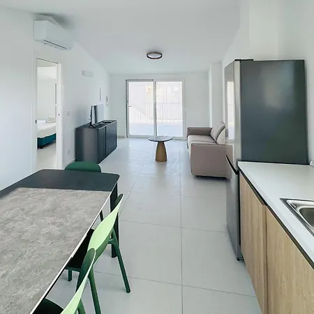 2 Bedroom Gorgeous In *